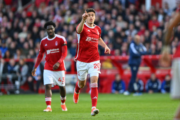 他們雖然在 他們雖然在